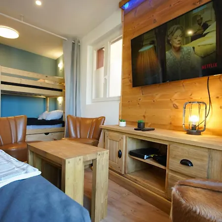 Apartment Les Marmottes-centre-ville-terrasse & Bois- T2-premium-parking Couvert-netflix-6 Pers Font-Romeu-Odeillo-Via