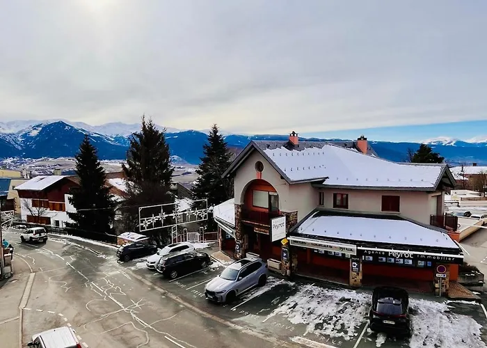 Les Marmottes-centre-ville-terrasse & Bois- T2-premium-parking Couvert-netflix-6 Pers Apartamento